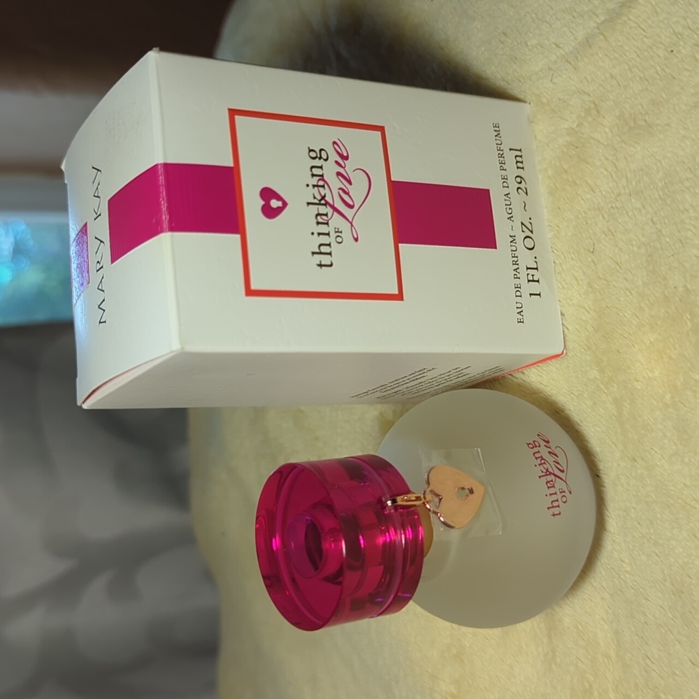 Mary Kay thinking of love perfume